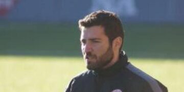 Άρωμα γυναίκας με Έλληνα προπονητή- Συνέντευξη του Πτολεμαϊδιώτη προπονητή Γιώργου Παπαχρήστου