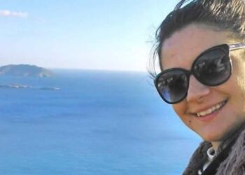 Πώς Κυλάει η Ζωή τον Χειμώνα στην Ανάφη; Η Πτολεμαϊδιώτισσα δασκάλα Στεργιανή Ματκάρη συμμετέχει στο Οδοιπορικό του Vice.com