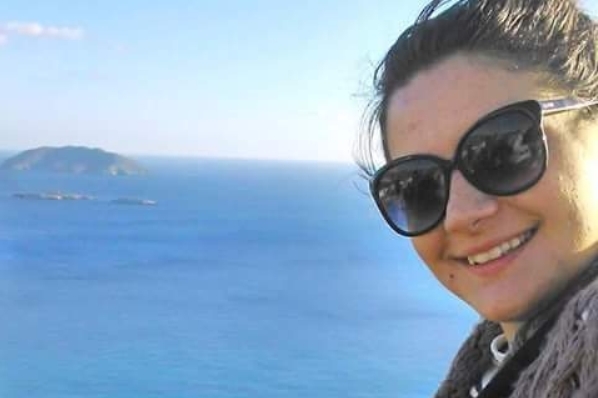 Πώς Κυλάει η Ζωή τον Χειμώνα στην Ανάφη; Η Πτολεμαϊδιώτισσα δασκάλα Στεργιανή Ματκάρη συμμετέχει στο Οδοιπορικό του Vice.com