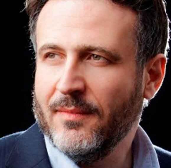 Από την ουτοπία στη δυστοπία, γράφει ο Δημήτρης Σιόλιος