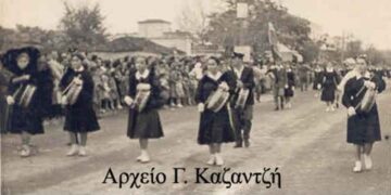 Μαθήτριες και μαθητές με τα τύμπανα οδηγούν την πορεία των μαθητών προς την εξέδρα των επισήμων- Από την στήλη του κ. Γ. Καζαντζή στον Παλμό 23/03/2016