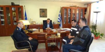 Συνάντηση Περιφερειάρχη με το Διοικητή Περιφερειακής Πυροσβεστικής Διοίκησης Δυτ. Μακεδονίας