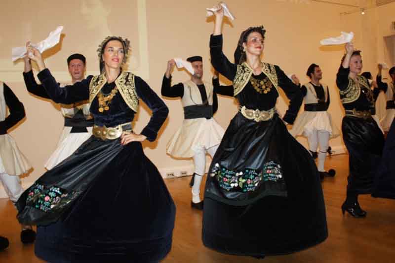 Εκδήλωσης μνήμης από το Διαπολιτιστικό Σύλλογος ΜΑΚΕΔΟΝΙΑ Βιέννης  και το Σύλλογο Βλατσιωτών Λάρισας