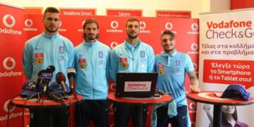 Οι παίκτες της Εθνικής Ομάδας Ποδοσφαίρου επισκέφθηκαν κατάστημα της Vodafone!