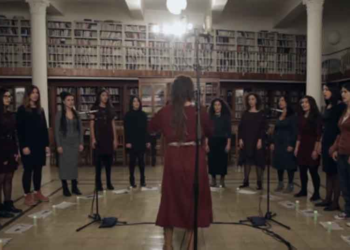 Εξαιρετική πολυφωνική ερμηνεία ενός ποντιακού τραγουδιού – Δείτε βίντεο