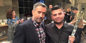 Ο Κώστας Γοράντης από το Λέχοβο, στο πλευρό του Θ. Πολυκανδριώτη στην εκπομπή “στην υγειά μας” στον Alpha