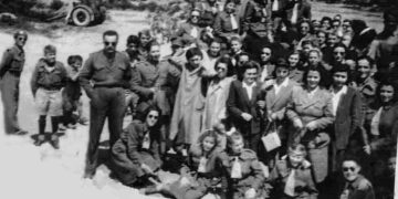 Οι Προσκοπίνες επισκέπτονται την μονάδα του Πυροβολικού στο παλιό πάρκο το 1948- Από την στήλη του κ. Γ. Καζαντζή στον Παλμό 20/04/2016