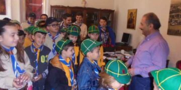 Με κόκκινα αυγά και ευχές επισκέφθηκαν οι Πτολεμαϊδιώτες πρόσκοποι το Σάββα Ζαμανίδη