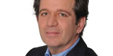 Μίμης Δημητριάδης: “Το παλιό πολιτικό σύστημα θέλησε να χειραγωγήσει και να απαξιώσει τη ΔΕΗ”