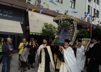 21 χρόνια μετά το σεισμό! – Στην Κοζάνη λιτανεία, στο Βόϊο “ρημάζουν’ οι υποδομές για τους σεισμόπληκτους