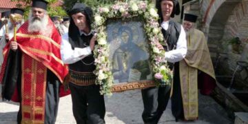 Λαμπρό συλλείτουργο για την Οσία Σοφία την Ποντία της Κλεισούρας