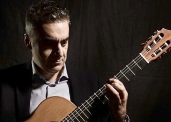 Ρεσιτάλ κιθάρας από τον Στέλιο Kαραγιαννίδη τη Δευτέρα 23 Μαΐου στην Αίθουσα Δημοτικού Συμβουλίου Σερβίων