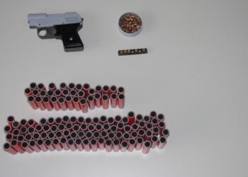 Σύλληψη 41χρονου στην Κοζάνη για παράνομη οπλοκατοχή, οπλοχρησία και κατοχή κροτίδων