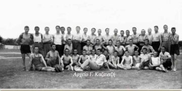 Μαθητές της Ζ’ τάξης του 8τατάξιου  Γυμνασίου Πτολεμαϊδος σε ώρα γυμναστικής το 1949- Από την στήλη του κ. Γ. Καζαντζή στον Παλμό 22/06/2016