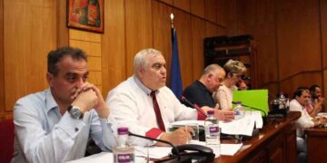 Στείρα αντιπαράθεση χωρίς να διαφανεί σχέδιο αντιμετώπισης – Το Π. Σ δεν μας έκανε σοφότερους για το προσφυγικό