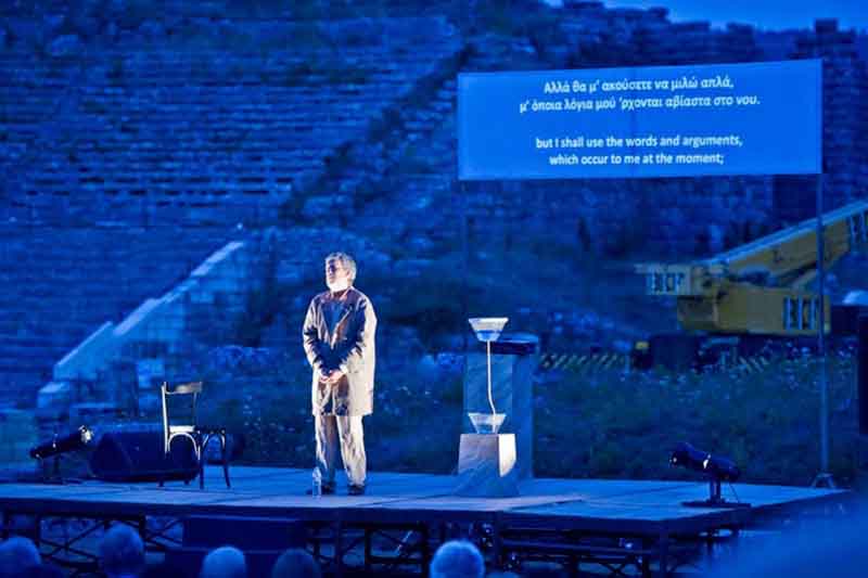 H θεατρική παράσταση “Πλάτωνα Απολογία Σωκράτη” θα πραγματοποιηθεί σήμερα στο Πνευματικό Κέντρο Πτολεμαΐδας λόγω των κακών καιρικών συνθηκών
