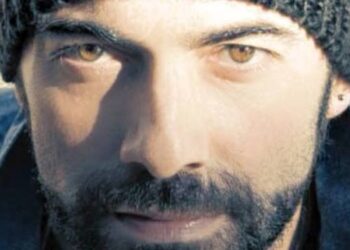 Ο Δημήτρης Γαύρος ανοίγει την συναυλία των Βασίλη Παπακωνσταντίνου και Γιάννη Ζουγανέλη στο Vegoritida Festival