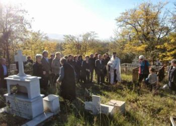 Εσπερινός των ψυχών στον Άγιο Νικόλαο Κομάνου