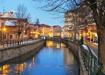 Έπεσαν οι υπογραφές για την αδελφοποίηση της Φλώρινας με το Δήμο Γερίου Κύπρου