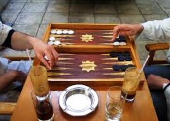 Ποιος καφές; Μόνο τάβλι μάγκα μου !