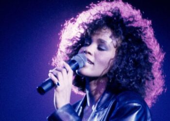 Οι μουσικές επιλογές του e-ptolemeos.gr – Whitney Houston – All At Once (Live 1987)