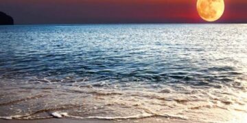 Πανσέληνος Αυγούστου 2016: Πού μπορείτε να απολαύσετε το ολόγιομο φεγγάρι