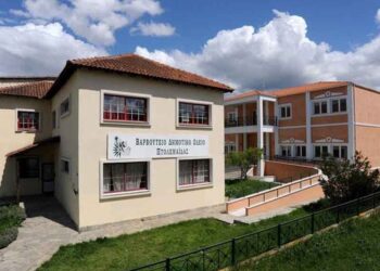 Πτολεμαίδα: Ο υπάλληλος που άλλαξε την όψη του Βαρβούτειου Δημοτικού Ωδείου