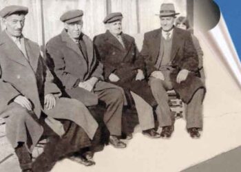 Μια υπέροχη φιλική παρέα νεαρών του παρελθόντος, σε αναμνηστική φώτο της…  3ης ηλικίας – Από την στήλη του κ. Γ. Καζαντζή στον Παλμό 31/08/2016