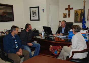 Με το Προεδρείο του Συλλόγου Γονέων και Κηδεμόνων του Δημοτικού Σχολείου Ιτιάς, συναντήθηκε ο Δήμαρχος Φλώρινας