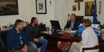 Με το Προεδρείο του Συλλόγου Γονέων και Κηδεμόνων του Δημοτικού Σχολείου Ιτιάς, συναντήθηκε ο Δήμαρχος Φλώρινας