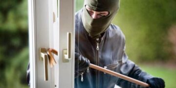 Κοζάνη: Αφαίρεσε από 81χρονη 5.000 ευρώ