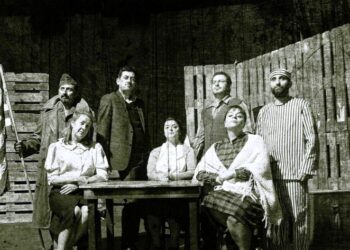 Το Θεατροδρόμιο Κοζάνης ταξιδεύει στην Αθήνα με τη βραβευμένη παράσταση «Τα μωρά τα φέρνει ο πελαργός