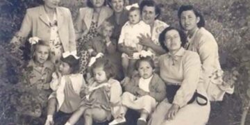 Μια υπέροχη παρέα από Θρακιώτισσες το 1954 – Από την στήλη του κ. Γ. Καζαντζή στον Παλμό 28/09/2016