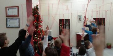 Με μεγάλη επιτυχία πραγματοποιήθηκαν οι «Καλικαντζαροσκανδαλιές» στη Δημοτική Βιβλιοθήκη Πτολεμαΐδας