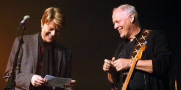Οι μουσικές επιλογές του e-ptolemeos.gr – David Gilmour & David Bowie – Comfortably Numb
