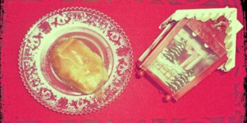 Ιστορίες Μαγειρικής: Η Πρωτοχρονιά, το γαλακτομπούρεκο και η κυρία Βάσω