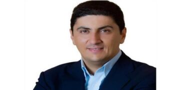 Λ. Αυγενάκης: Έναρξη του ακαδημαϊκού έτους χωρίς πανεπιστημιακά συγγράμματα;