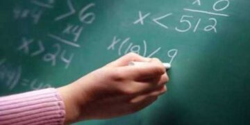 Μαθηματικός παραδίδει ιδιαίτερα μαθήματα σε μαθητές Γυμνασίου – Λυκείου