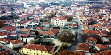 Ξινό Νερό: Το χωριό που από τη γη του αναβλύζει φυσικό ανθρακούχο νερό γνωστό σε όλη την Ευρώπη!