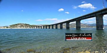 Η χαμηλή στάθμη της λίμνης Πολυφύτου στην υψηλή γέφυρα Σερβίων (Βίντεο)