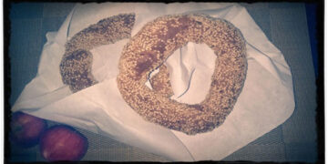 Ιστορίες Μαγειρικής: Η Παρέσσα, η γιαγιά και τα κουλούρια