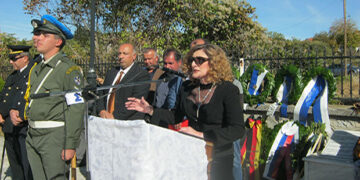 “Οι αλήθειες του Πολέμου” – Το ποίημα της Παναγιώτας Παρασκευά για το Ολοκαύτωμα του Μεσοβούνου