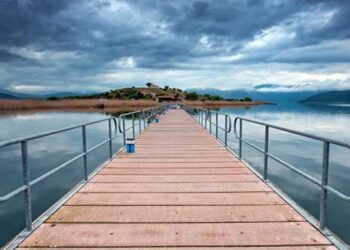 Πρέσπες: Παραμυθένιες εικόνες στον Άγιο Αχίλλειο (Φωτογραφίες)