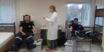 ΠΤΟΛΕΜΑΪΔΑ: Αθρόα συμμετοχή σπουδαστών της Πυροσβεστικής Ακαδημίας στην εθελοντική αιμοδοσία