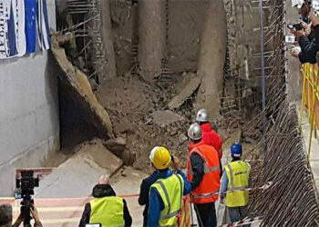 Μετρό Θεσσαλονίκης: Δείτε εντυπωσιακές εικόνες από την άφιξη του πρώτου μετροπόντικα στο Σταθμό «Καλαμαριά»