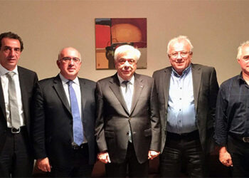 Ο ΠτΔ Π. Παυλόπουλος με εκπροσώπους Κροκοπαραγωγών & Γούνας: Θα έρθει να εγκαινιάσει το Μουσείο Κρόκου – Δήλωσε ενήμερος για την πορεία των δύο κλάδων και διαβεβαίωσε ότι θα συνεισφέρει όσο μπορεί