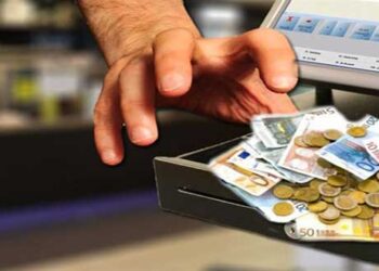 Γρεβενά: 37χρονος «μακρυχέρης» έκλεψε 6.500€ από super market