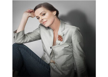 Οι μουσικές επιλογές του e-ptolemeos.gr – Lisa Stansfield – Never, Never Gonna Give You Up (Live)