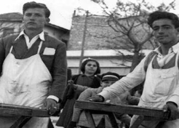 Alfa: Από την πλατεία της Κοζάνης δίπλα στον Λευκό Οίκο