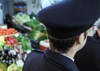 10+1 συμβουλές της ΕΛ.ΑΣ. για να μην σας αποσπάσουν απατεώνες χρήματα